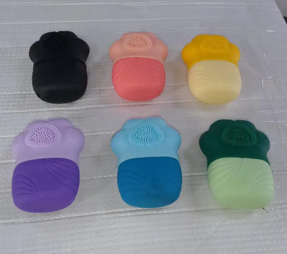 Silicone Face Ice Roller Mold Reusable Ice Cube Facial Massager with Non Slip Grip Base for Skin Care and Pain Relief